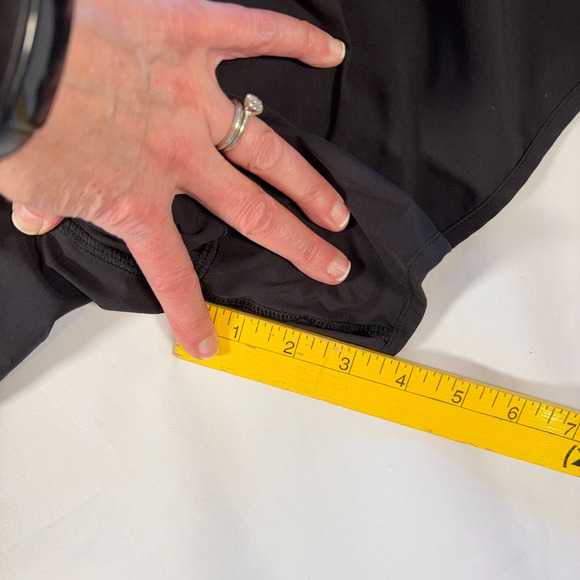 Lululemon Pace Setter Running Shorts Black Size 4 Discontinued 3.5” Inseam - Picture 4 of 6